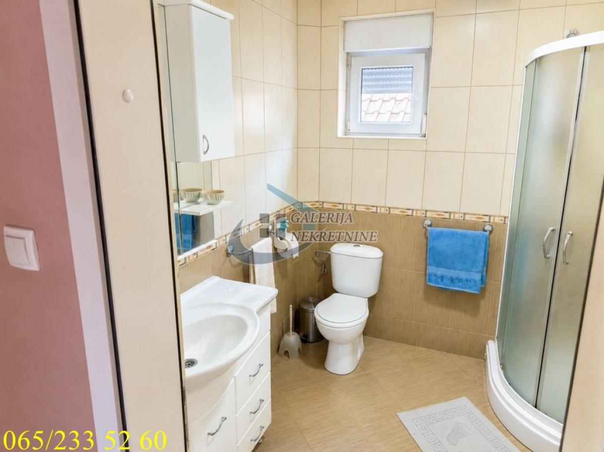 Kuća na prodaju, Centar, Inđija, 190m², 190.000 €