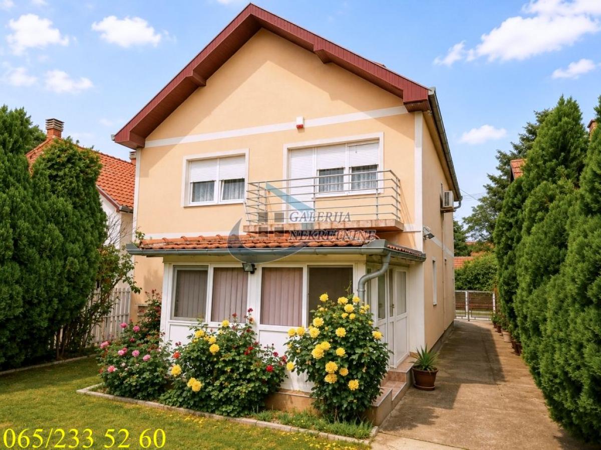 Kuća na prodaju, Centar, Inđija, 190m², 190.000 €