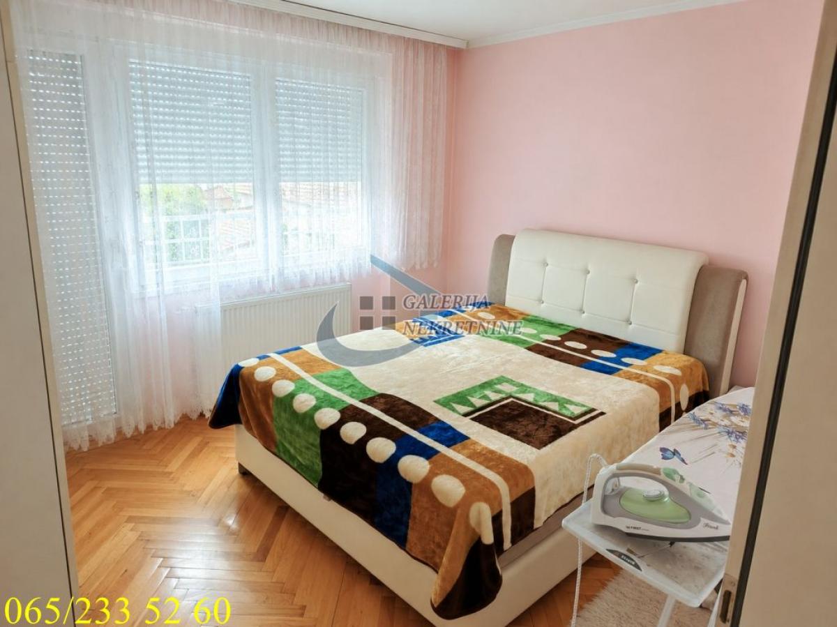 Kuća na prodaju, Centar, Inđija, 190m², 190.000 €