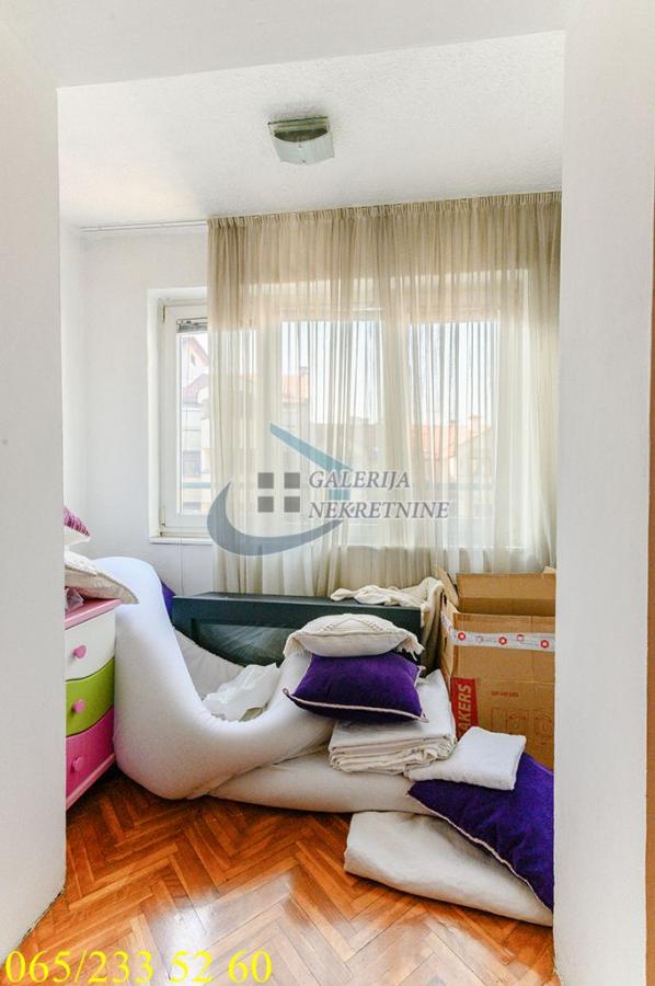 Četvorosoban stan na prodaju, Centar, Beograd, 105m², 349.000 €