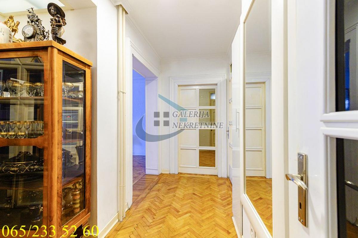 Četvorosoban stan na prodaju, Centar, Beograd, 105m², 349.000 €