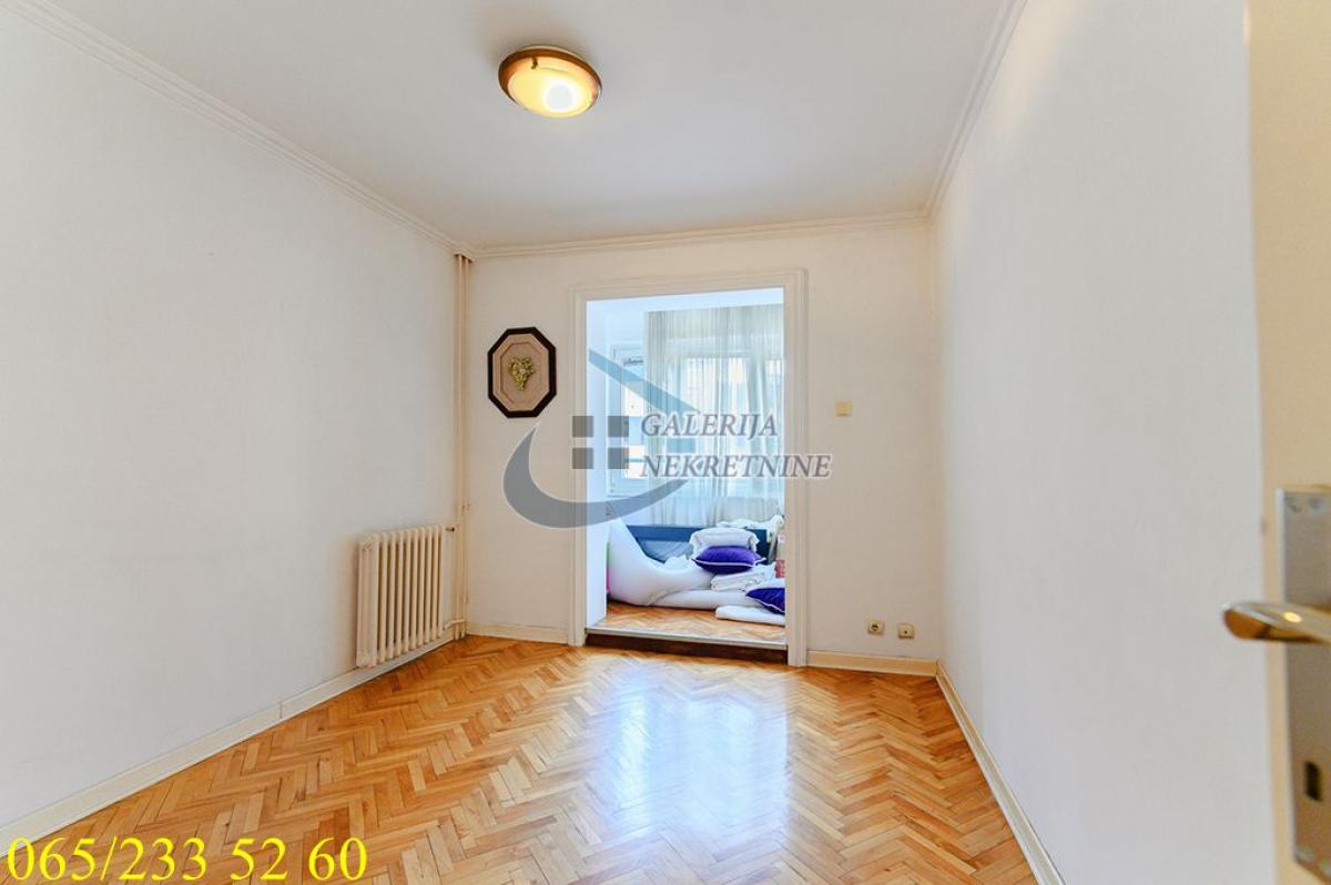 Četvorosoban stan na prodaju, Centar, Beograd, 105m², 349.000 €