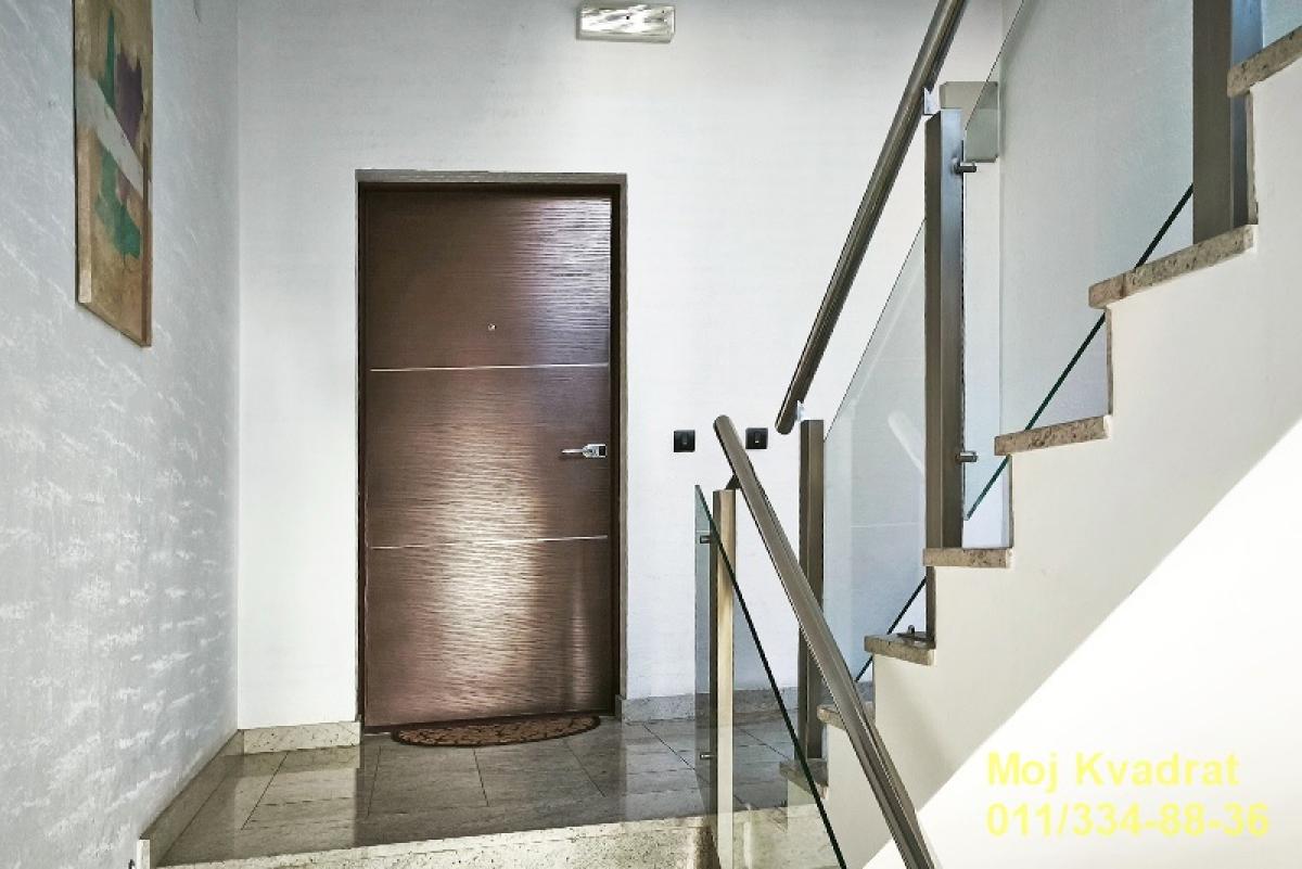 Četvorosoban stan na prodaju, Sunčana Padina, Beograd, 123m², 410.000 €