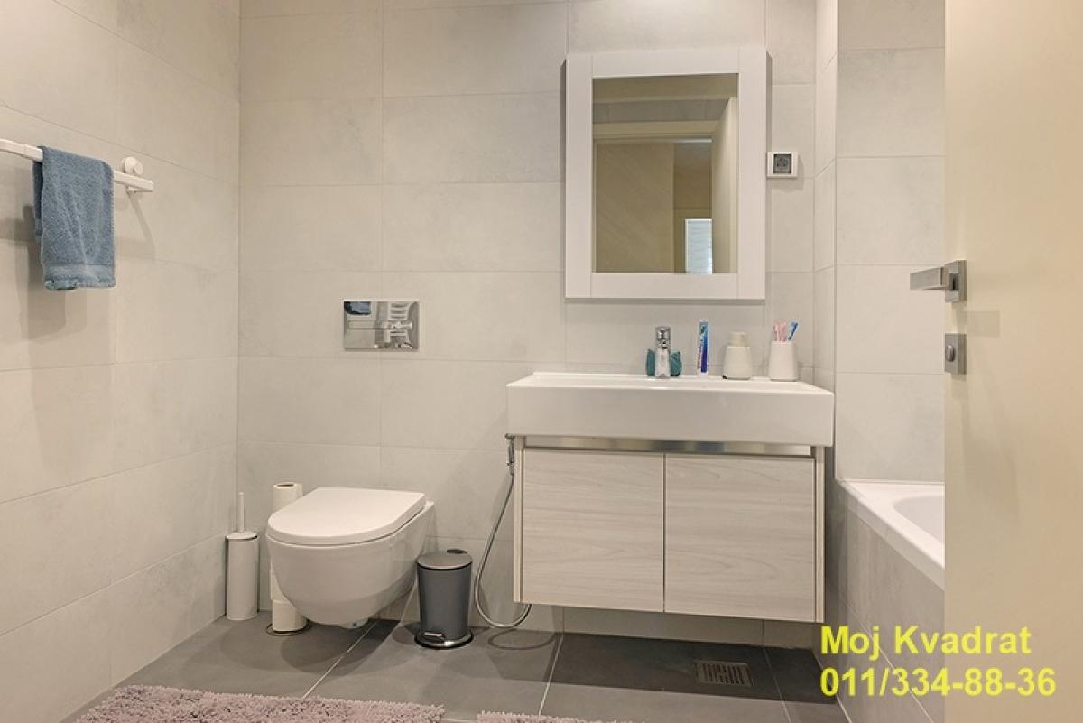 Troiposoban stan na prodaju, Beograd na Vodi, Beograd, 92m², 5. sprat, 498.888 €