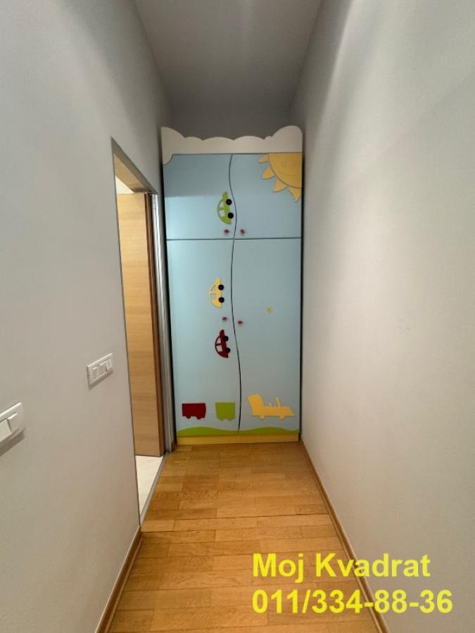 Trosoban stan za izdavanje, Vukov Spomenik, Beograd, 131m², 1.990 €/mes