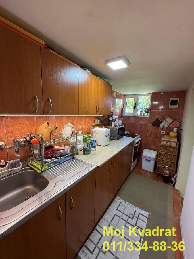 Plac na prodaju, Stojnik, Beograd, 1021 ari, 69.990 €