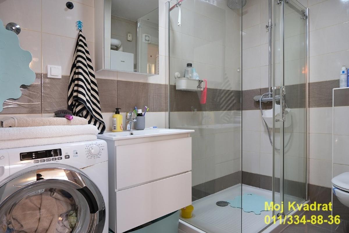 Dvoiposoban stan na prodaju, Olimp, Beograd, 59m², 4. sprat, 228.000 €