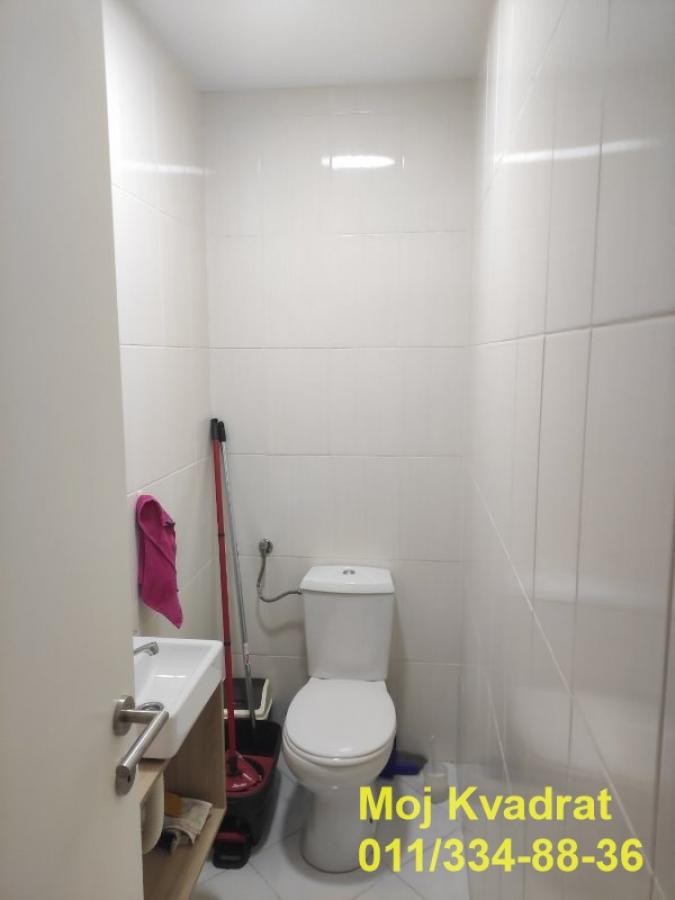Troiposoban stan na prodaju, Karaburma, Beograd, 74m², 300.000 €