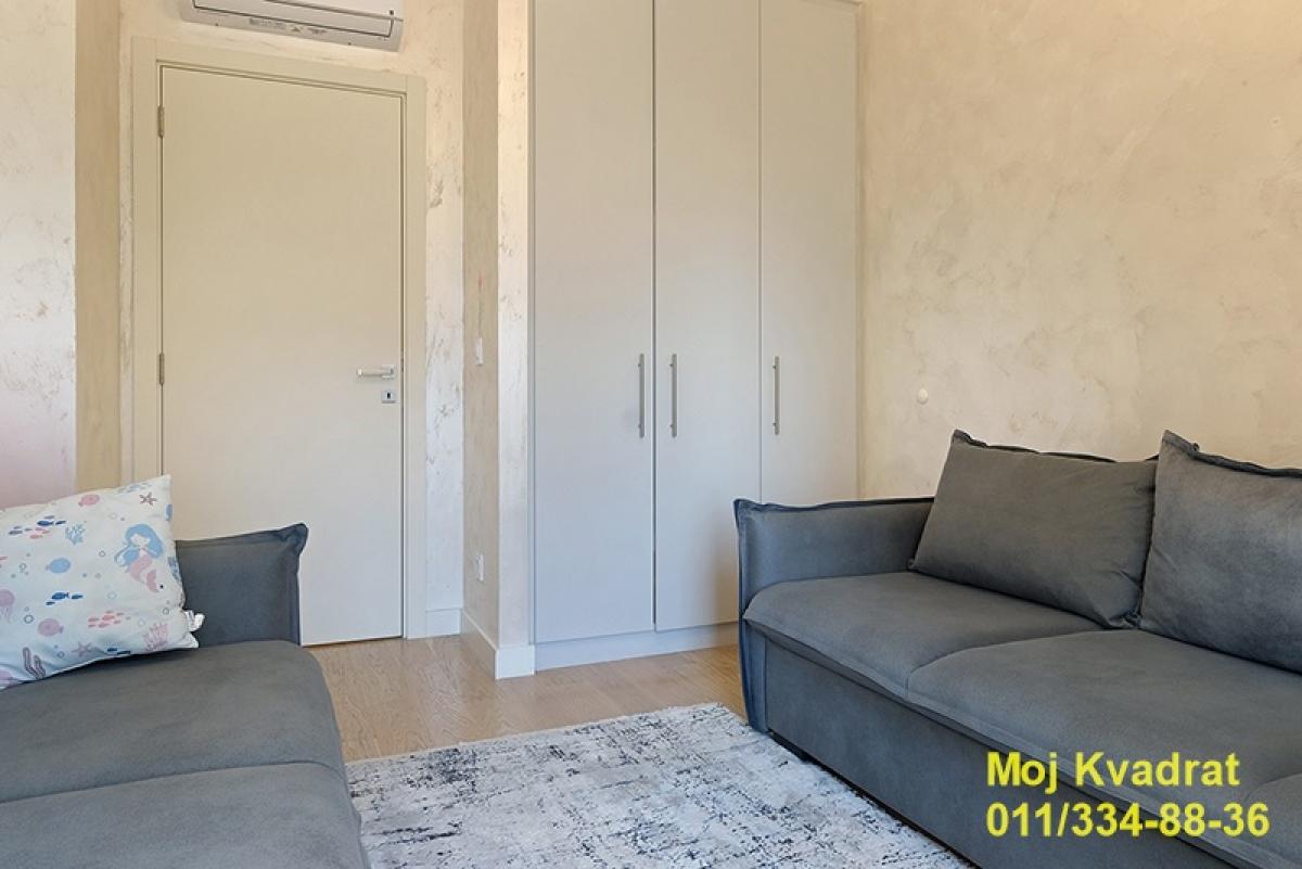 Troiposoban stan na prodaju, Beograd na Vodi, Beograd, 92m², 5. sprat, 498.888 €