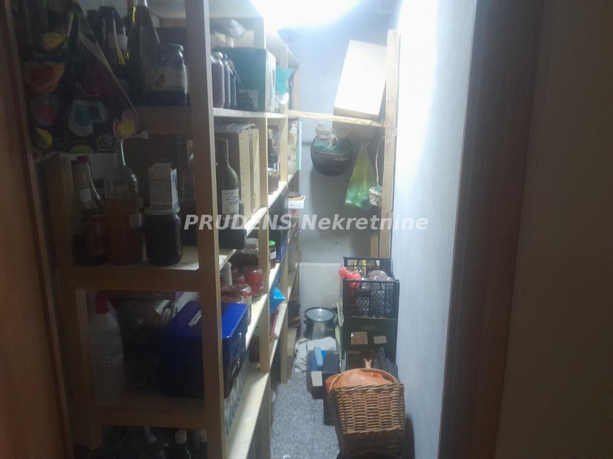 actionimagesite31agencyprudensnekimg3ivt4c5b8d-12-3 Kuća na prodaju, Surčin, Beograd, 190m², 1.500.000 €