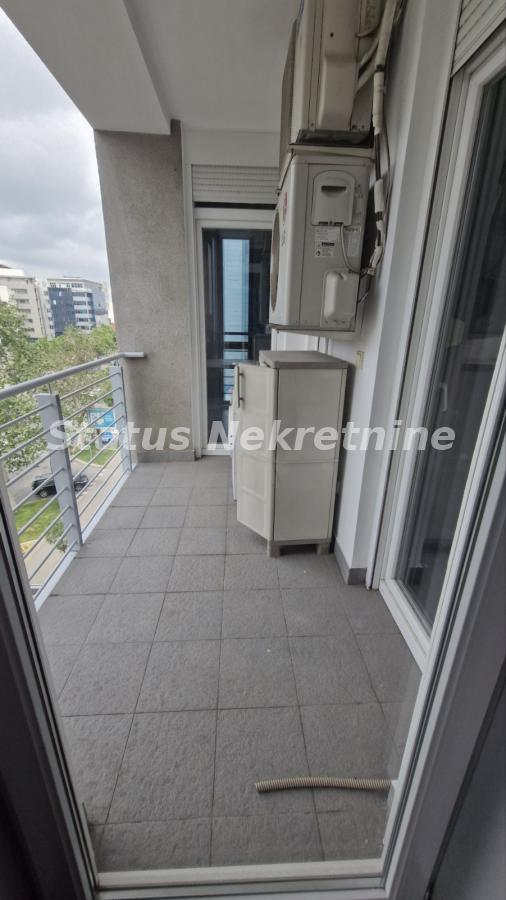 actionimagesite31agencystatusimg2pkhy7itfe-viber-slika-2025-05-06-11-27-14-965 Četvorosoban stan za izdavanje, Novi Sad, 116m², 1.800 €/mes