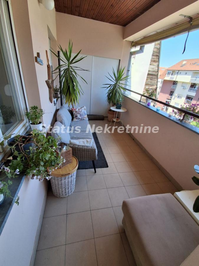 Četvorosoban stan na prodaju, Grbavica, Novi Sad, 85m², 270.890 €