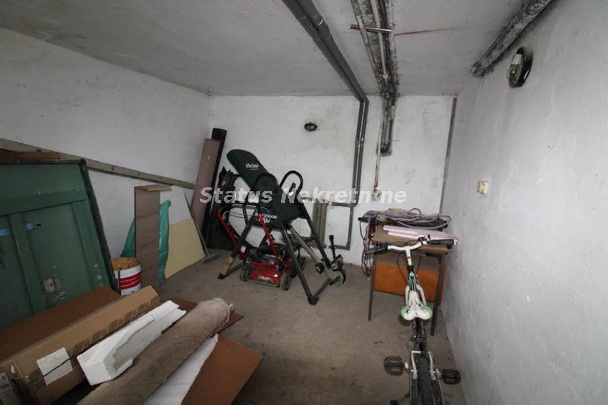 Kuća na prodaju, Čenej, Novi Sad, 330m², 362.000 €
