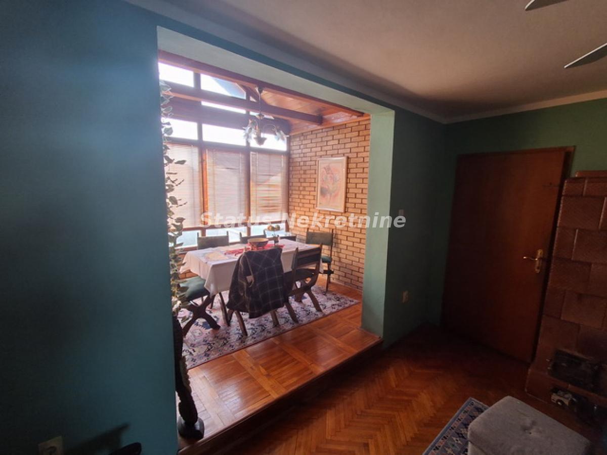 Kuća na prodaju, Futog, Novi Sad, 200m², 319.300 €