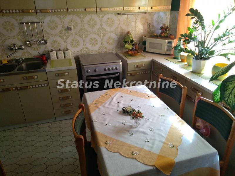 Kuća na prodaju, Temerin – Centar, Temerin, 450m², 196.000 €