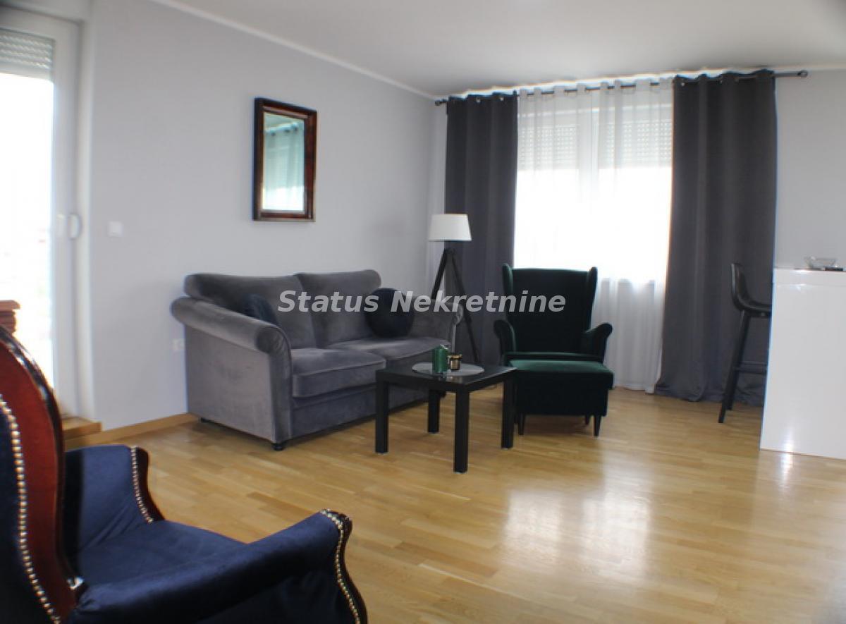Jednoiposoban stan na prodaju, Sremska Kamenica, Novi Sad, 50m², 2. sprat, 154.500 €