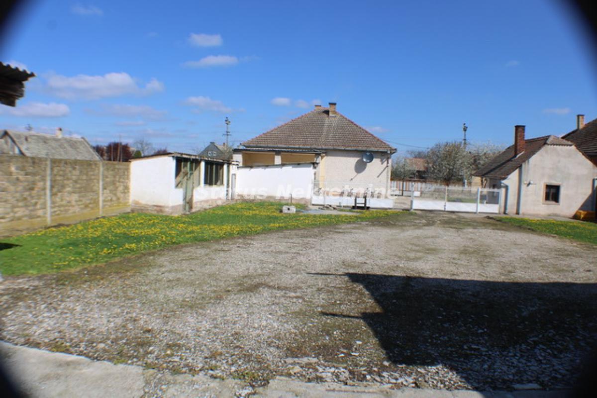 actionimagesite31agencystatusimgezrre20fag-img-4633-resize Kuća na prodaju, Mošorin, Titel, 148m², 99.900 €