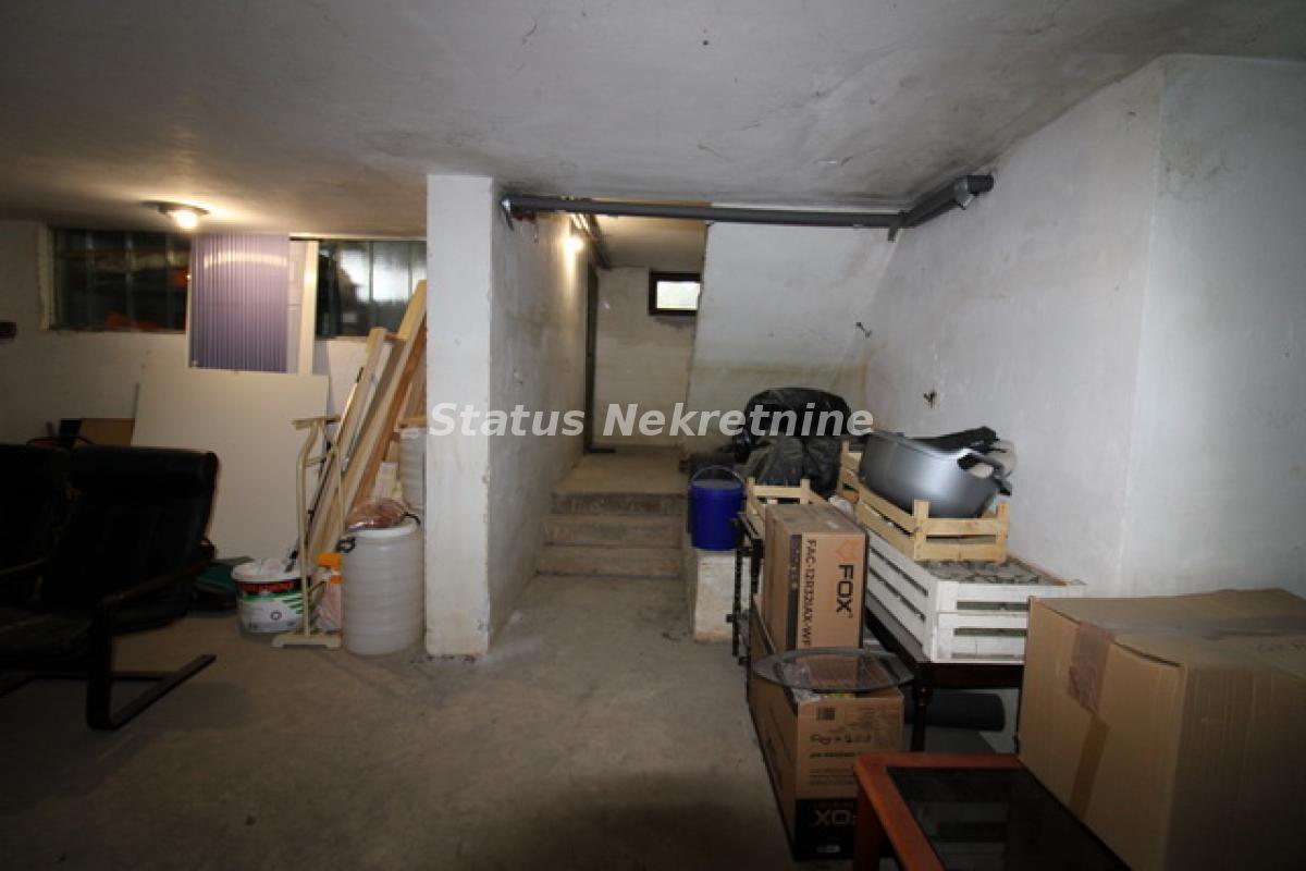 Kuća na prodaju, Čenej, Novi Sad, 330m², 362.000 €