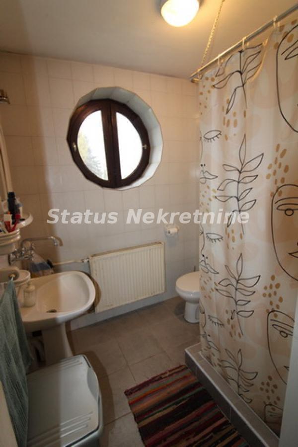 Kuća na prodaju, Čenej, Novi Sad, 330m², 362.000 €