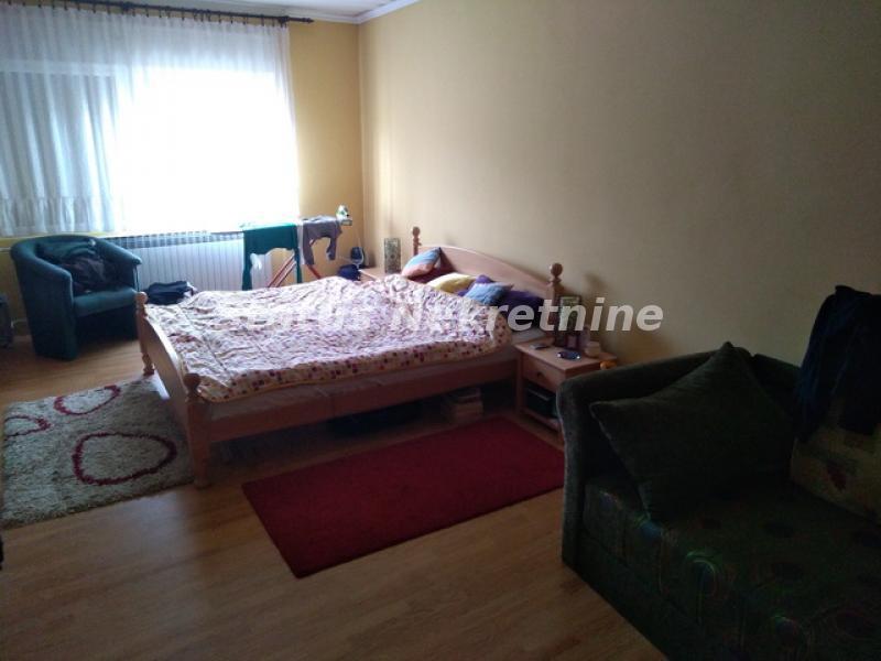 Kuća na prodaju, Temerin – Centar, Temerin, 450m², 196.000 €