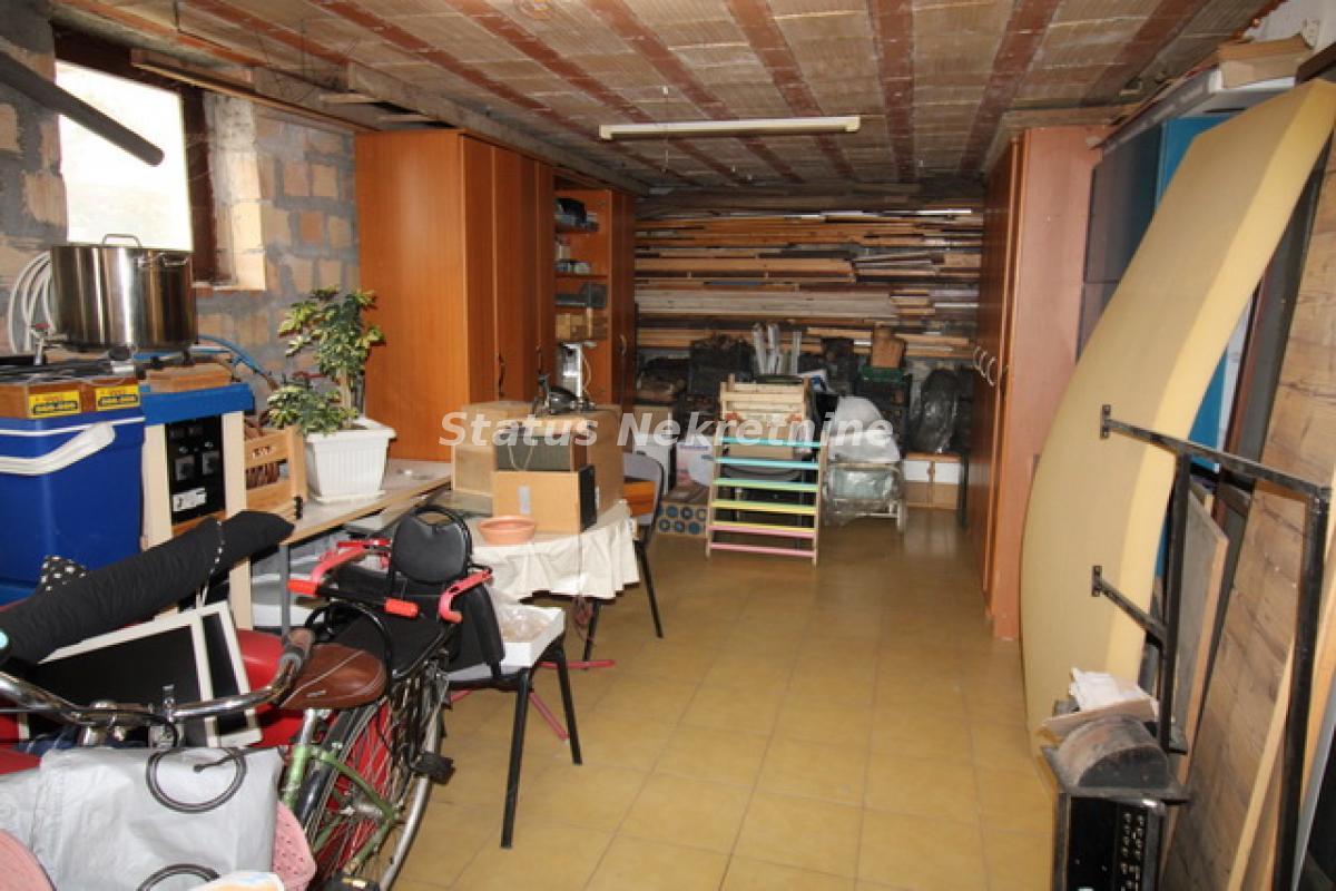 actionimagesite31agencystatusimgtf2xnusvg6-img-7684-resize Kuća na prodaju, Adice, Novi Sad, 230m², 245.000 €