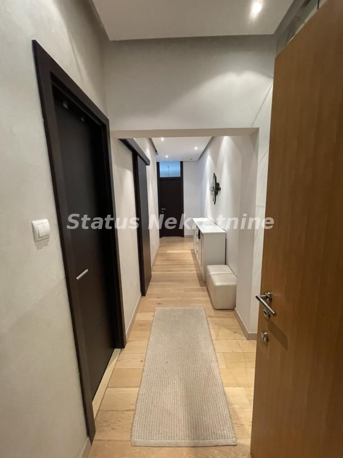 Trosoban stan na prodaju, Liman 3, Novi Sad, 105m², 2. sprat, 432.600 €