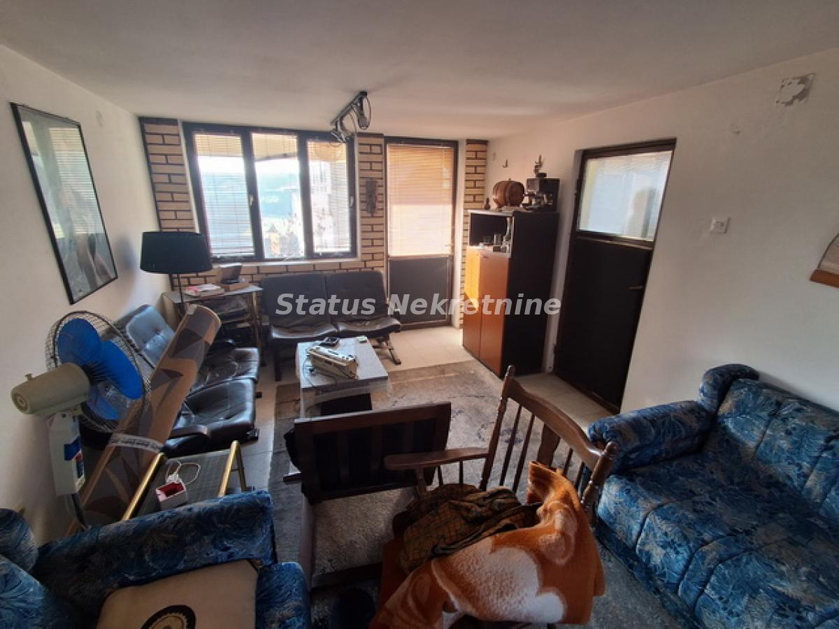 Kuća na prodaju, Futog, Novi Sad, 200m², 319.300 €