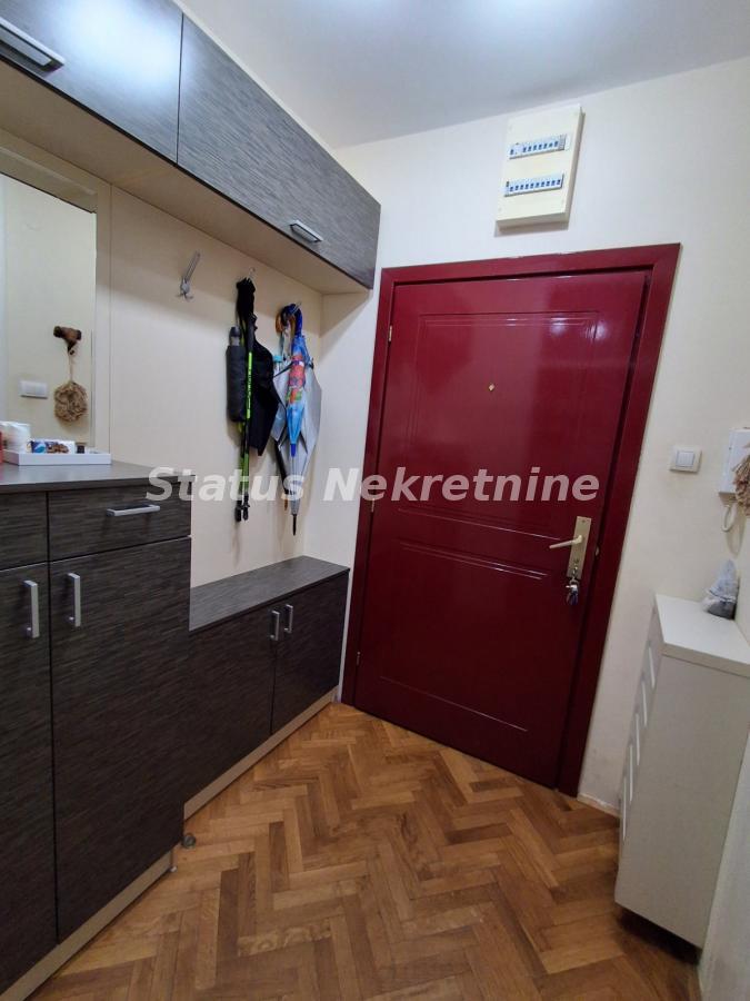 Četvorosoban stan na prodaju, Grbavica, Novi Sad, 85m², 270.890 €