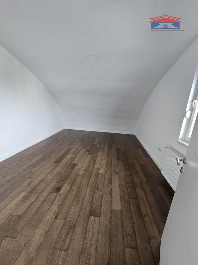 Četvorosoban stan na prodaju, Novo Naselje, Novi Sad, 117m², 245.700 €