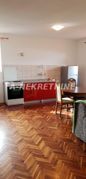 Četvorosoban stan za izdavanje, Sremska Kamenica, Novi Sad, 80m², 400 €/mes