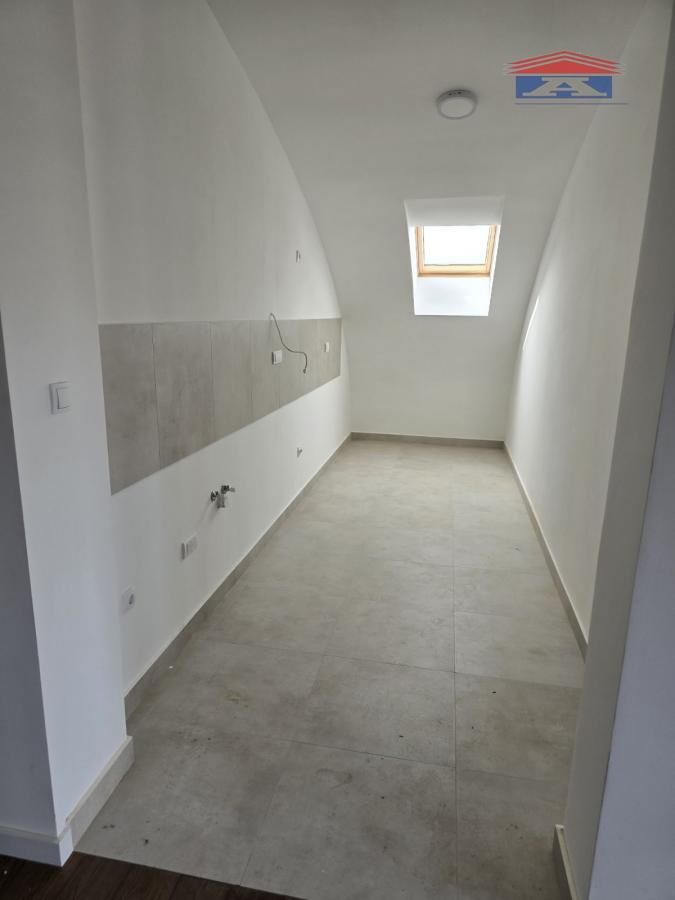 Četvorosoban stan na prodaju, Novo Naselje, Novi Sad, 117m², 245.700 €