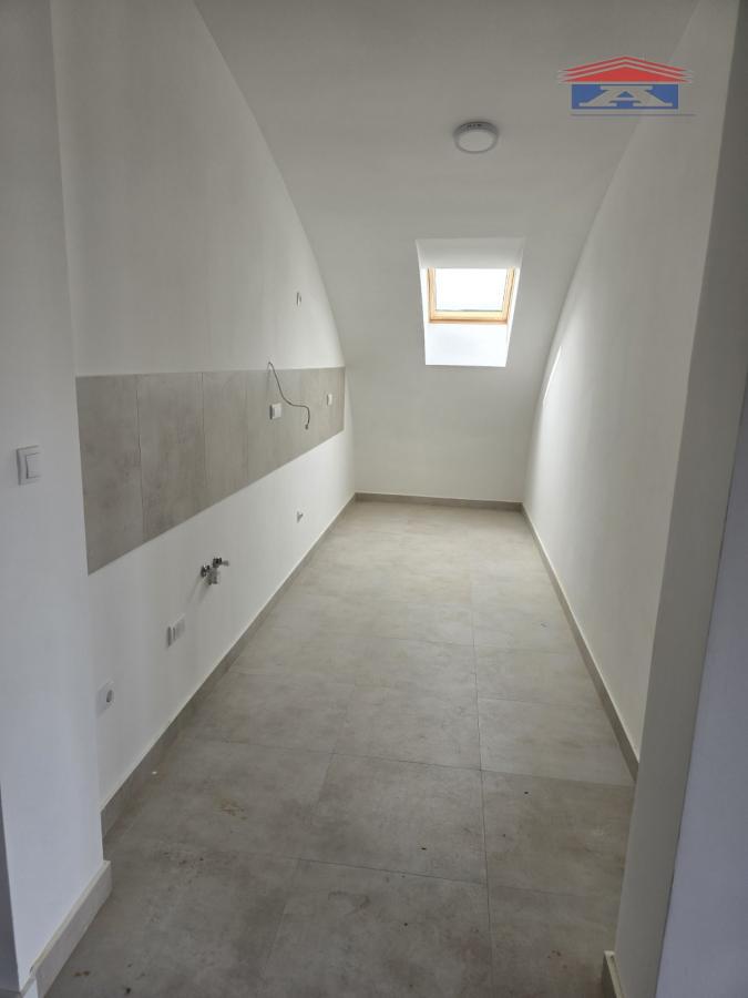 Četvorosoban stan na prodaju, Novo Naselje, Novi Sad, 117m², 245.700 €