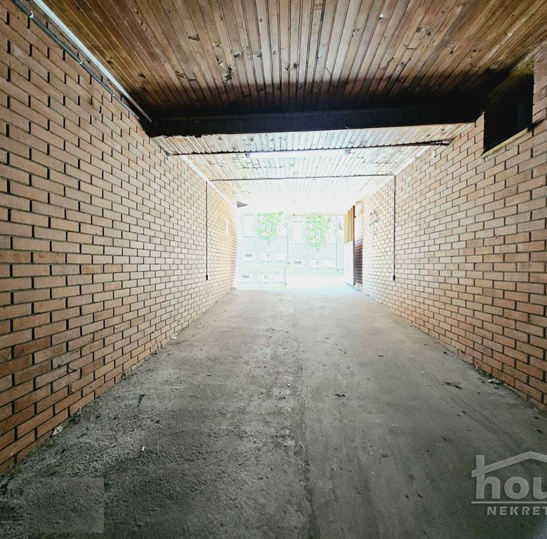 Garaža Prodaja Novi Sad  24 m2