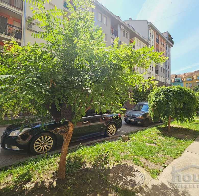 Garaža Prodaja Novi Sad  24 m2