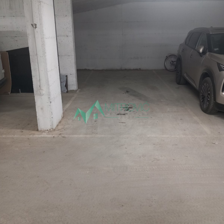 Garaža Prodaja Novi Sad  44 m2