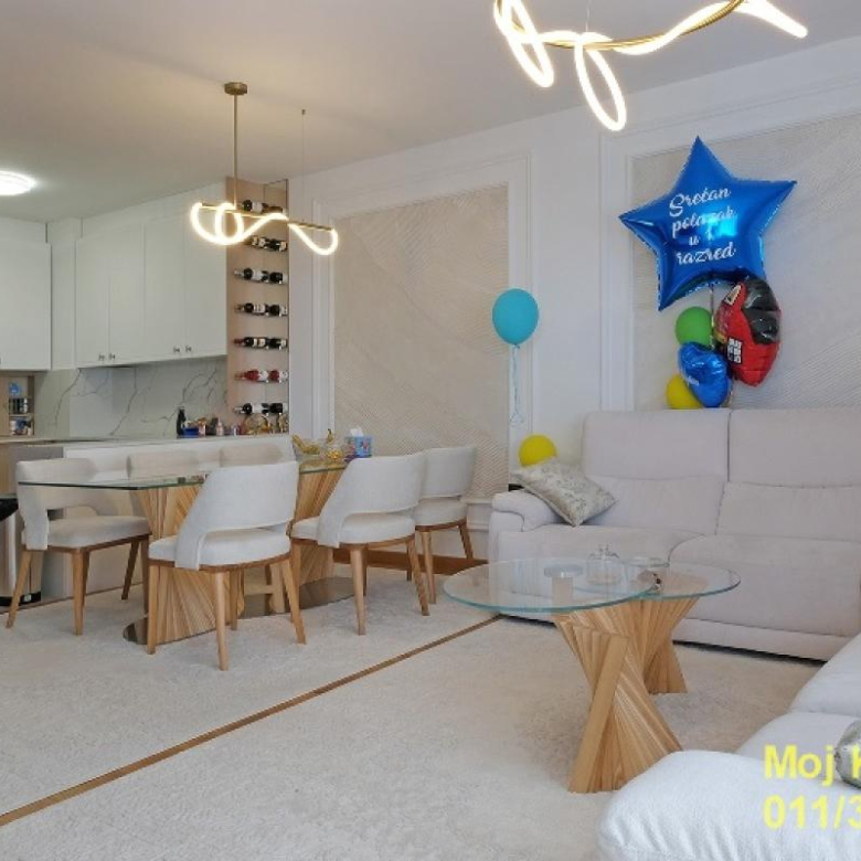 Stan Prodaja Beograd Blok 65 140 m2