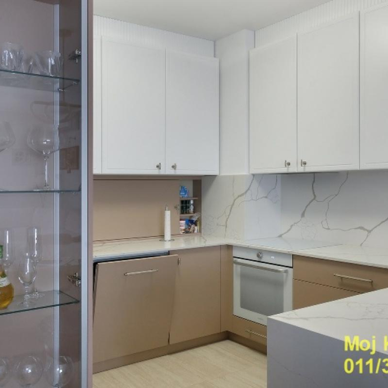 Stan Prodaja Beograd Blok 65 140 m2