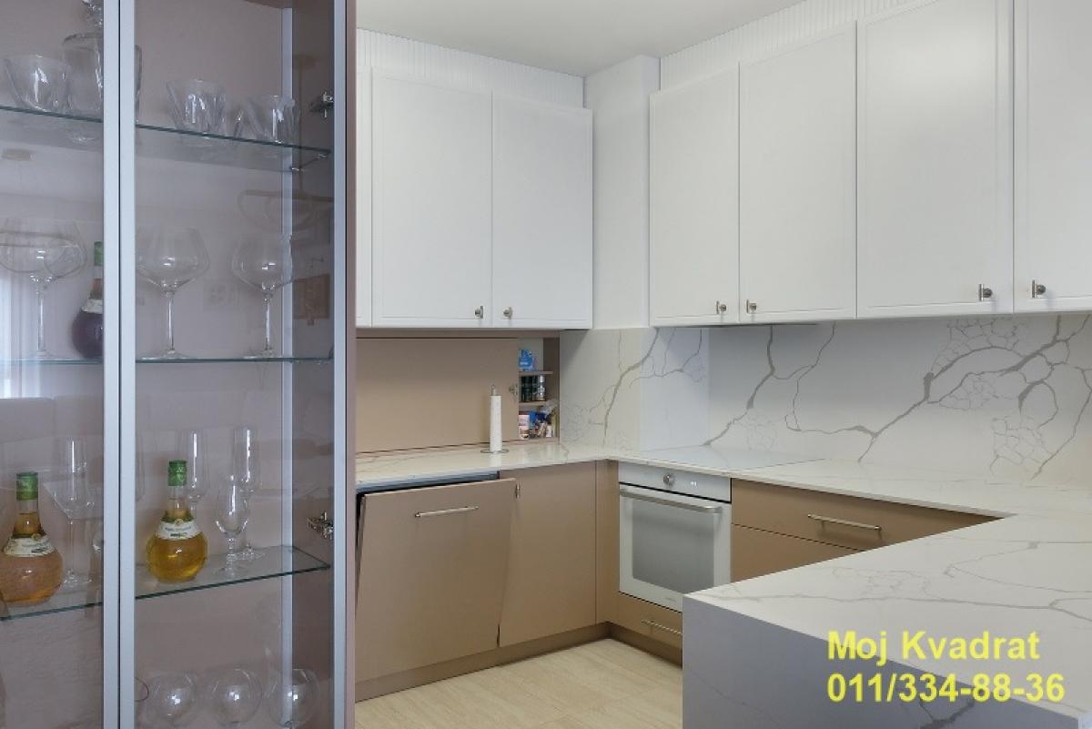 Stan Prodaja Beograd Blok 65 140 m2