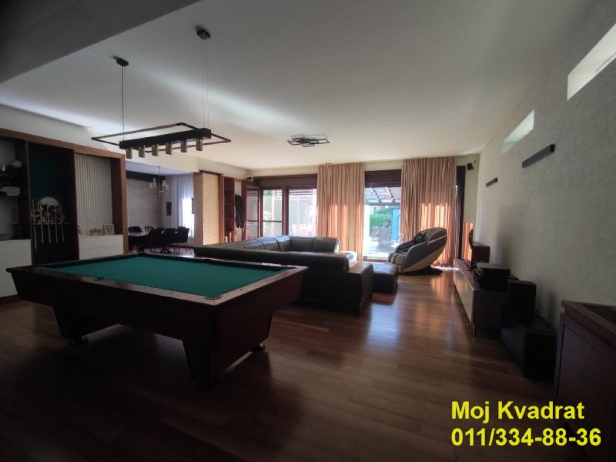 Kuća Prodaja Beograd Mirijevo 520 m2
