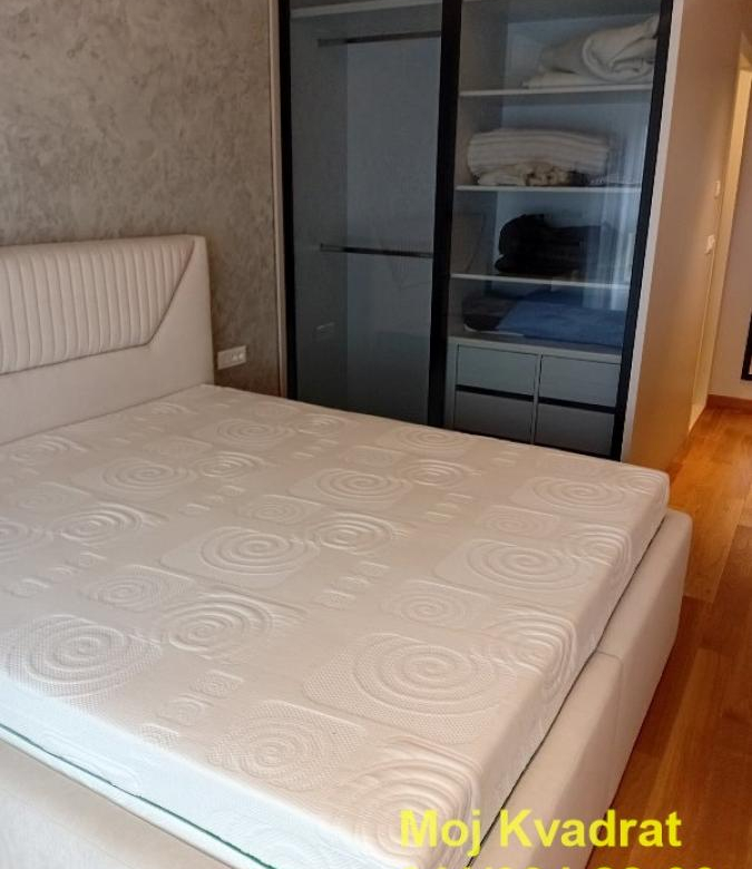 Stan Izdavanje Beograd Blok 65 98 m2