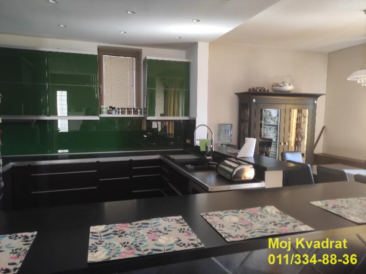 Kuća Prodaja Beograd Mirijevo 520 m2