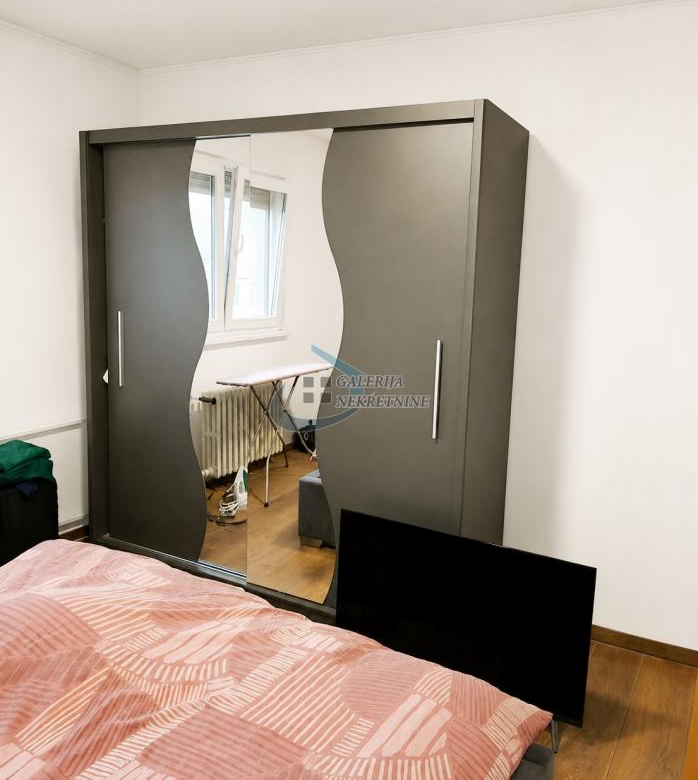 Stan Prodaja Beograd Kanarevo Brdo 55 m2