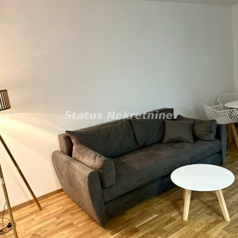 Stan Izdavanje Novi Sad  45 m2