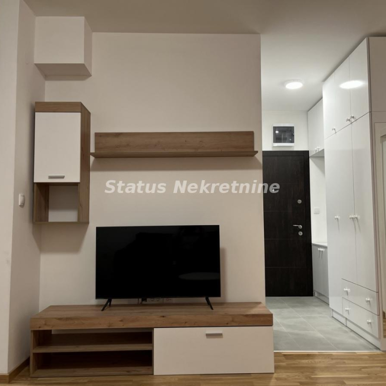 Stan Izdavanje Novi Sad  45 m2