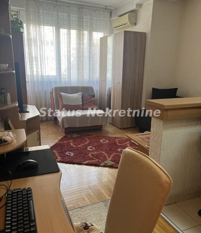 Stan Izdavanje Novi Sad  25 m2