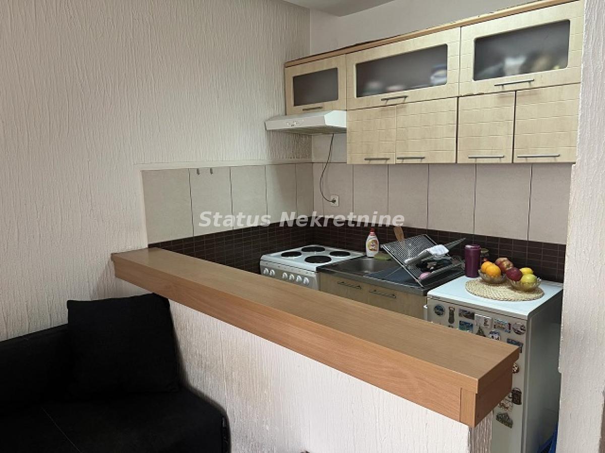 Stan Izdavanje Novi Sad  25 m2