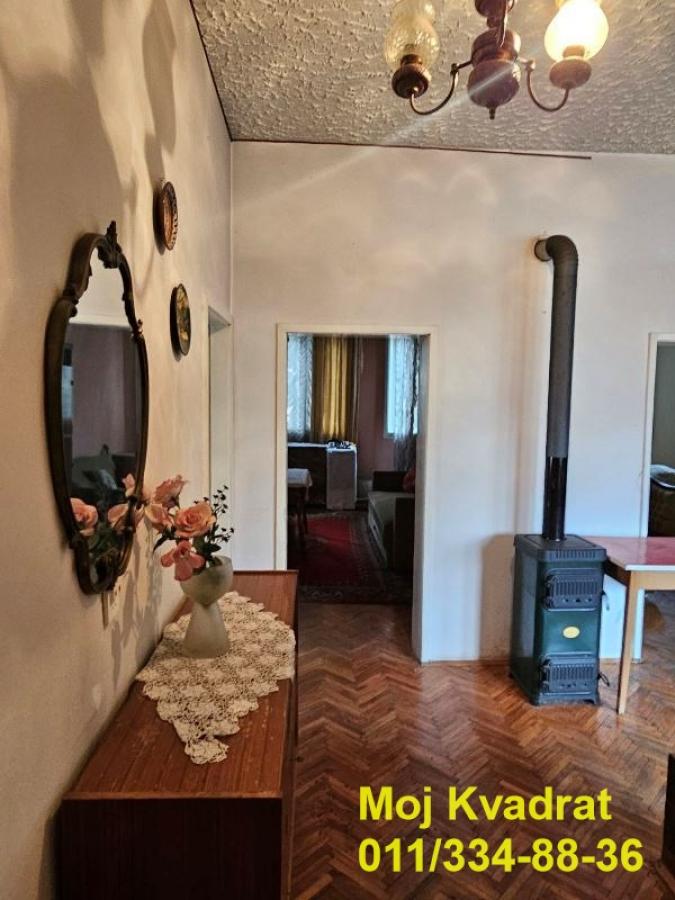 Stan Prodaja Beograd Činovnička Kolonija 108 m2