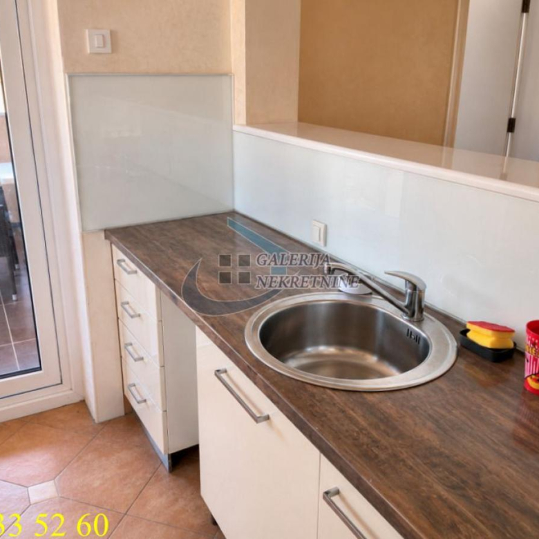 Stan Prodaja Beograd Vojvode Vlahovića 105 m2