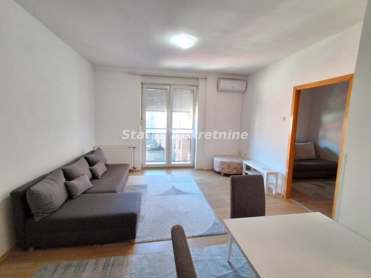 Stan Izdavanje Novi Sad  34 m2