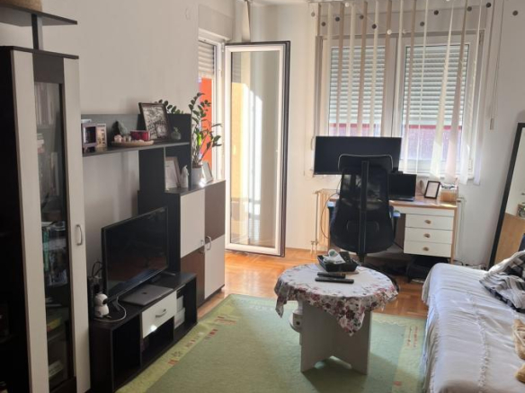 Stan Izdavanje Novi Sad  40 m2